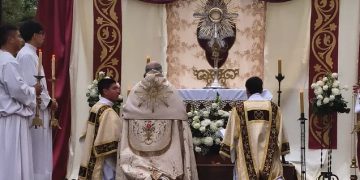 Ni el frío ni la llovizna pudieron apagar la fe: San Rafael celebró Corpus Christi