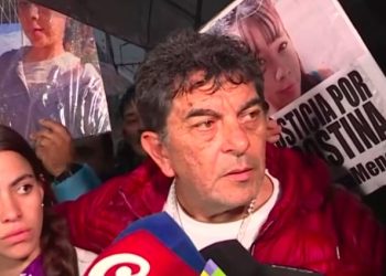 El abuelo materno de Agostina Vega participó de Ni Una Menos en Córdoba y apuntó al padre de su nieta
