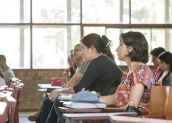 Mientras algunas facultades superan los 400 egresados, otras no llegan a 50: qué muestran los números de la UNCuyo