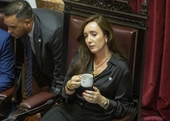 Villarruel cargó contra el Gobierno por Adorni: “No hay nadie más peleado con los valores de Belgrano que él»