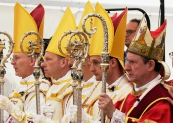En abierto desafío al Papa, los lebvristas consagraron 4 obispos