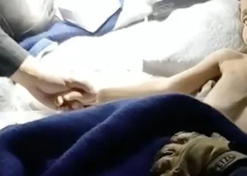 Rescate milagroso: hallan con vida a un niño de tres años que estuvo 6 días bajo los escombros