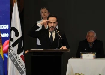 De la Espriella suspende la transición con Gobierno de Petro