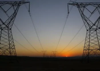 El gobierno adjudicó obras para reforzar el sistema eléctrico en 7 provincias
