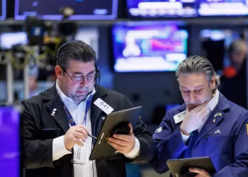 Jornada positiva en Wall Street: suben las acciones argentinas y el riesgo país cayó al nivel más bajo de la era Milei