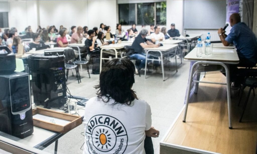 Charla abierta sobre cannabis medicinal, REPROCANN y cultivo comunitario en San Rafael