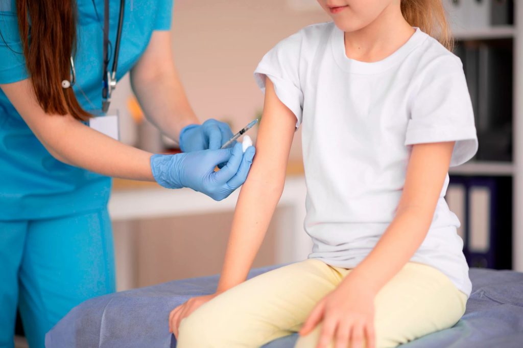 Cobertura de vacunación escolar en la mira: advierten sobre la urgencia de completar los esquemas y las alertas por brotes de sarampión