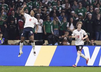 Inglaterra en un partido emotivo eliminó a México