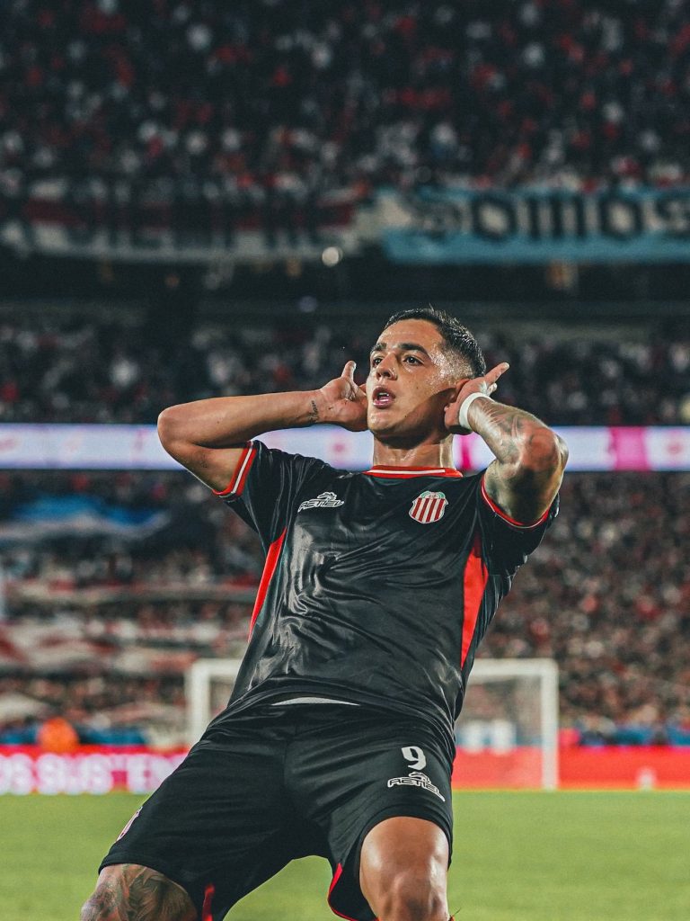 Barracas Central le ganó a River en el Monumental