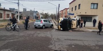 Choque, vuelco y lesionados en San Rafael