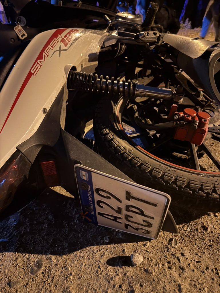 Grave triple choque en San Rafael: un motociclista sufrió muy serias lesiones