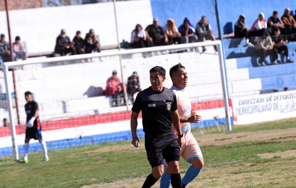 Ezequiel Gerry el árbitro del Superclásico entre Huracán-Pedal