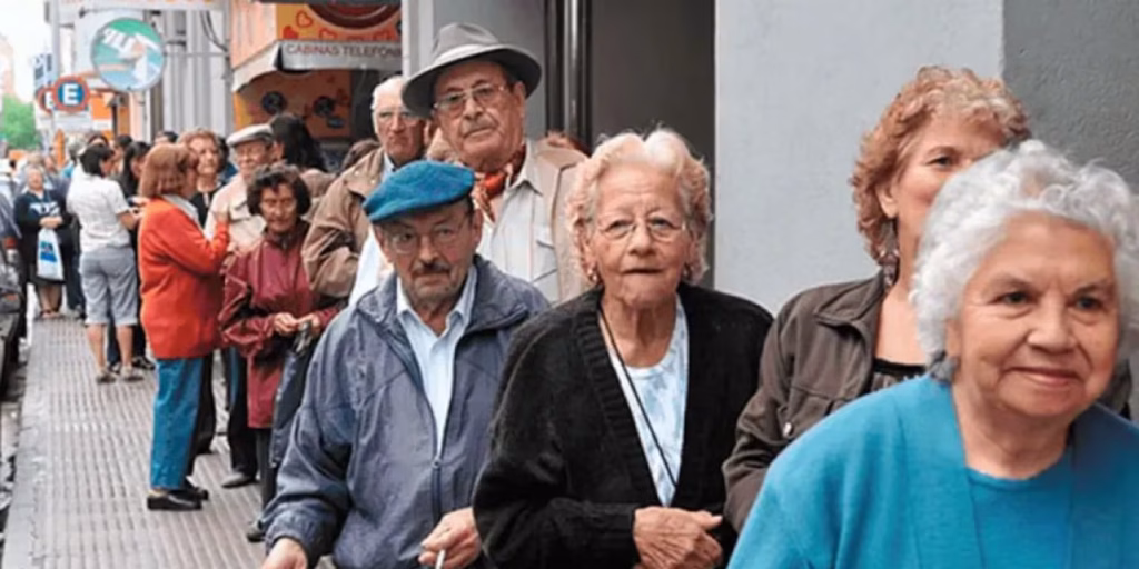 Actualizan las jubilaciones y asignaciones en agosto 2026: de cuánto será la mínima