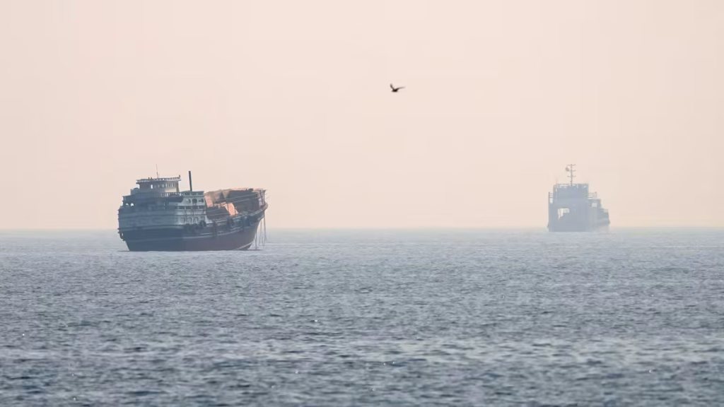 Escala la guerra entre Estados Unidos e Irán: nuevos bombardeos agravan la crisis en el estrecho de Ormuz