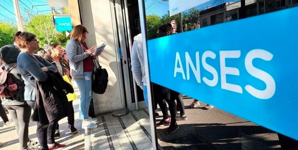 Radiografía del sistema previsional: advierten sobre la insustentabilidad del modelo y proponen cambios estructurales