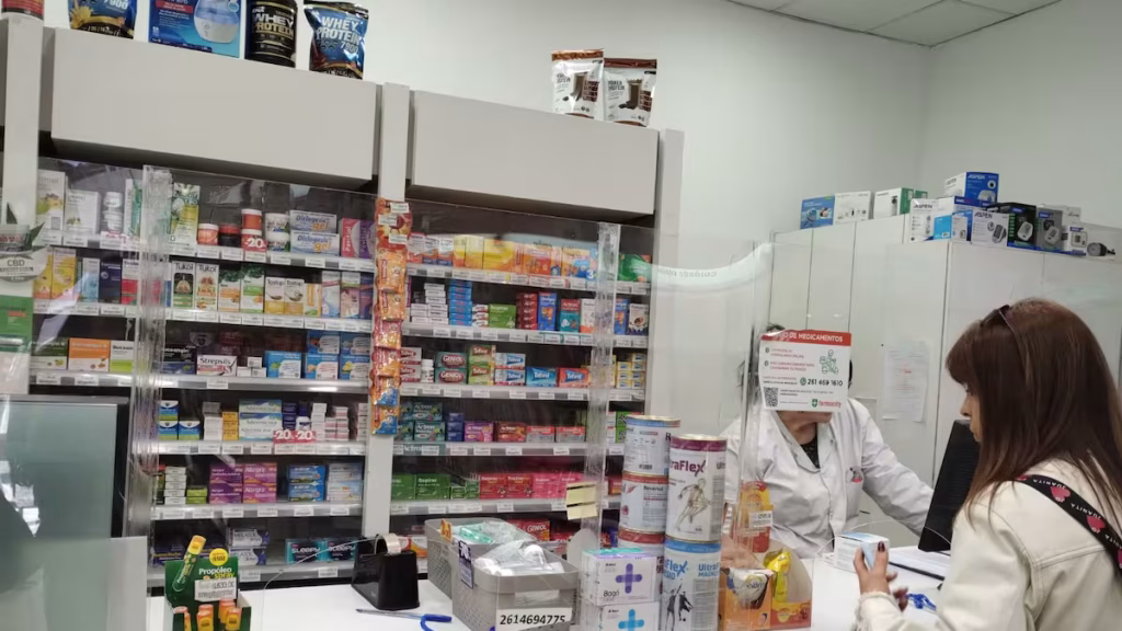 ANMAT autorizó la venta libre de 10 medicamentos: qué pasa con los descuentos