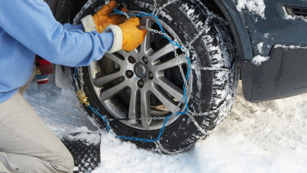 Rumbo a la alta montaña: Guía clave para viajar seguro a la nieve en auto y los costos de esta temporada