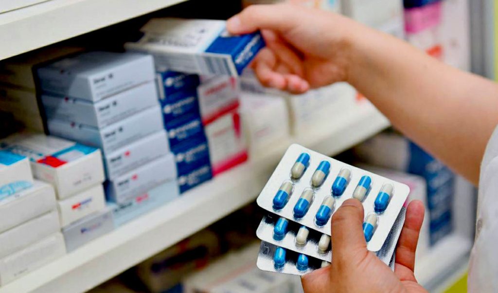 Liberación de fármacos: advierten sobre los riesgos de habilitar 10 monodrogas para venta sin receta médica