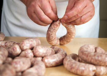 La importancia de analizar la carne de cerdo para prevenir casos de triquinosis durante la época de carneos