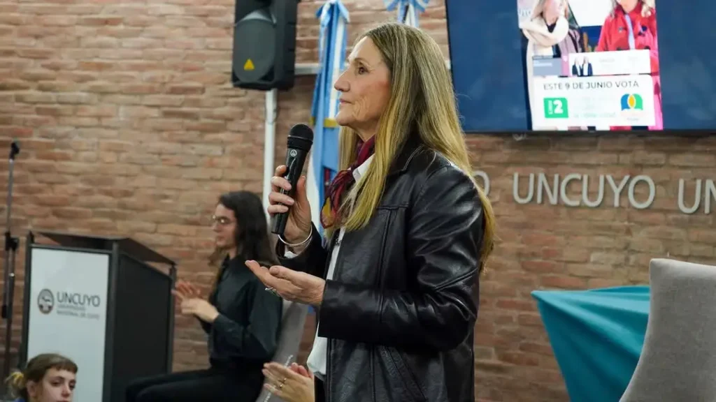 UNCuyo: la decisión de Adriana García sobre el Hospital Universitario y el Damsu