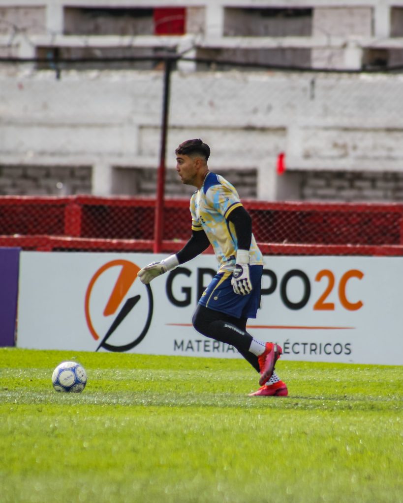 El arquero Matías Soria y el atacante Víctor Barrera nuevos refuerzos de Huracán