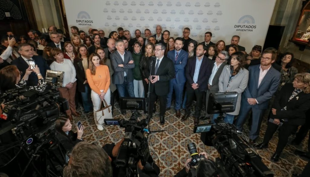 Golpe por golpe: la oposición busca sesionar en Diputados y el oficialismo mueve hilos para romper el quórum