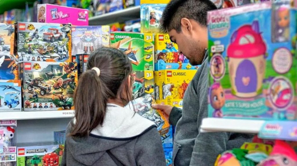 El Día del Niño llega con ventas en baja y fuerte presencia de juguetes importados