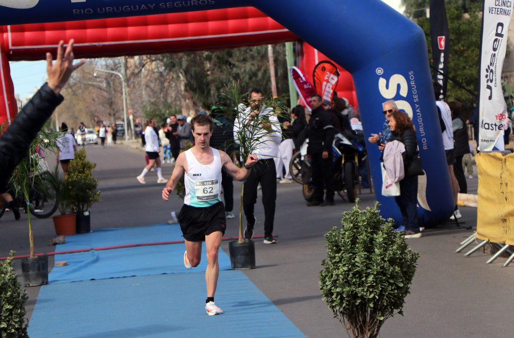 Hernán Velazco y Vanesa Tapié ganaron la Maratón Ciudad de San Rafael