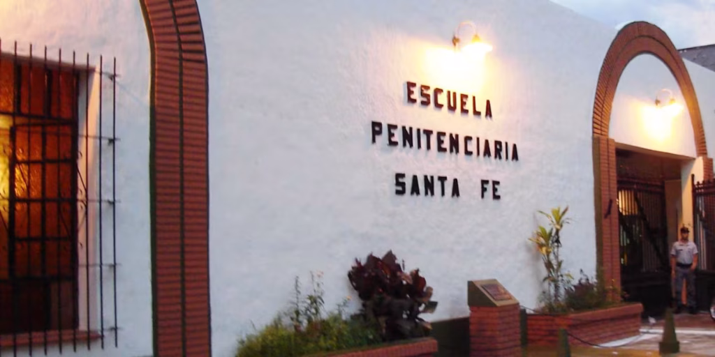 Un joven de 19 años denunció que fue abusado en una escuela del Servicio Penitenciario de Santa Fe: “Siete personas contra una”