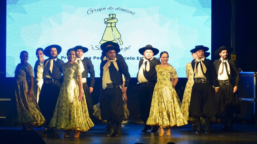 Gran almuerzo criollo a beneficio del grupo de danzas San Jorge