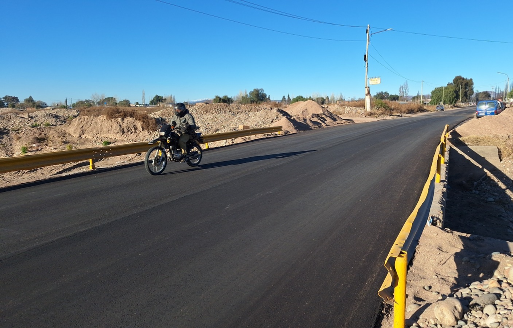 Paso Pobre Diablo: El municipio completó la obra con la colocación de asfalto