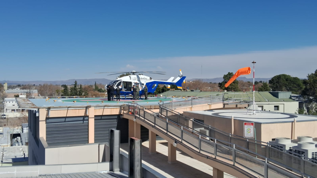 Hospital Schestakow: Operativo sanitario con traslado en helicóptero