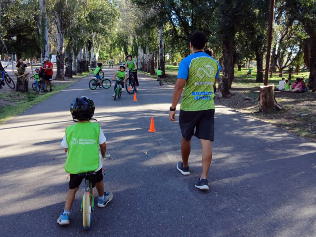 Se viene un sábado lleno de deporte y actividad en los polideportivos 1 y 2
