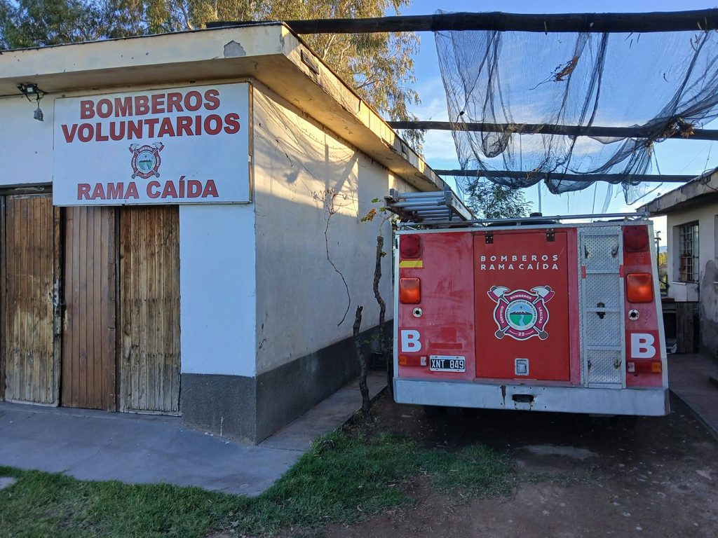 Bomberos Voluntarios de Rama Caída restringen su servicio por falta de recursos