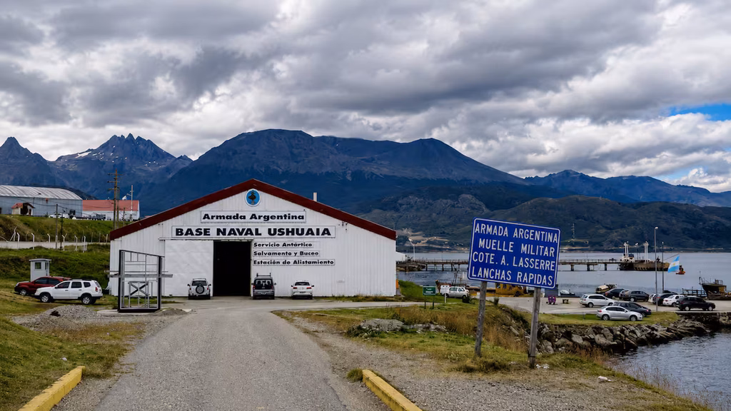 Base Naval Integrada de Ushuaia: el gobierno invertirá millones en fortalecer la presencia austral