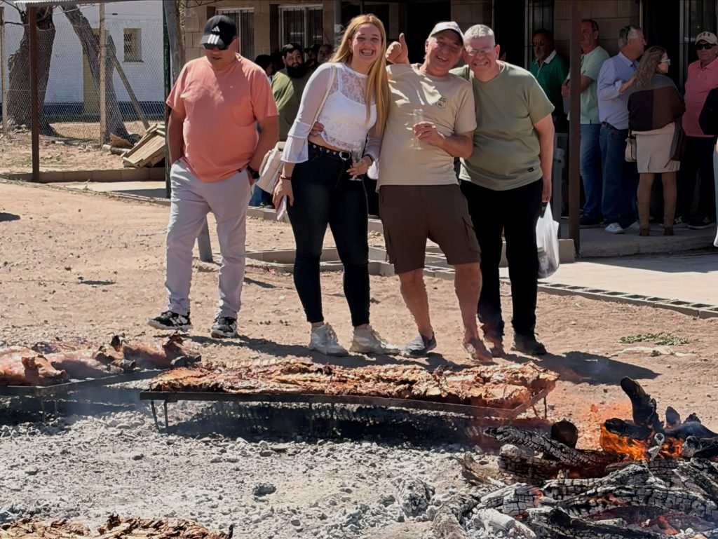 Tradición, sabores y producción local en el almuerzo carneo de la Escuela Francisco García