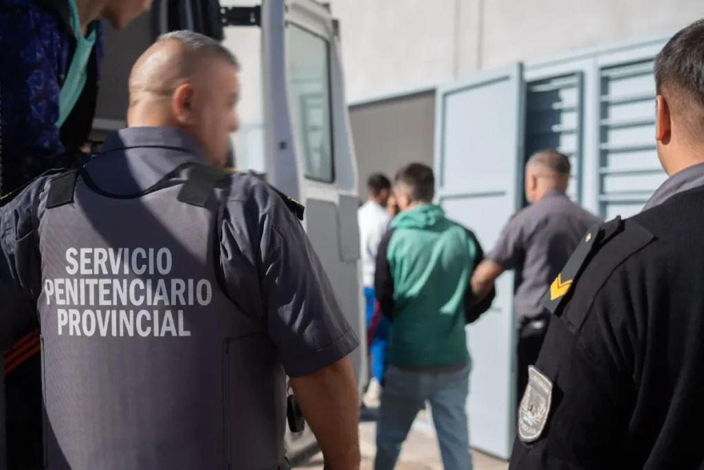Una empresa y dos contratos por $6.322 millones: quién está detrás del bloqueo de celulares en cárceles de Mendoza