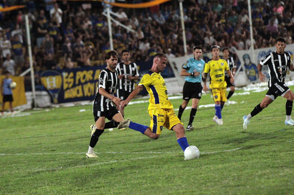 Huracán-Pacífico jugarán el viernes por la noche y Quiroga-Goudge el domingo