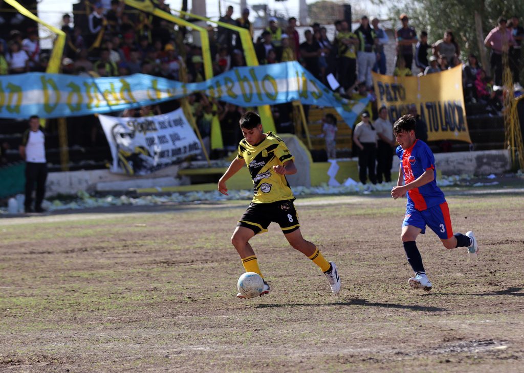 Constitución empató con El Tropezón y no pudo gritar campeón 