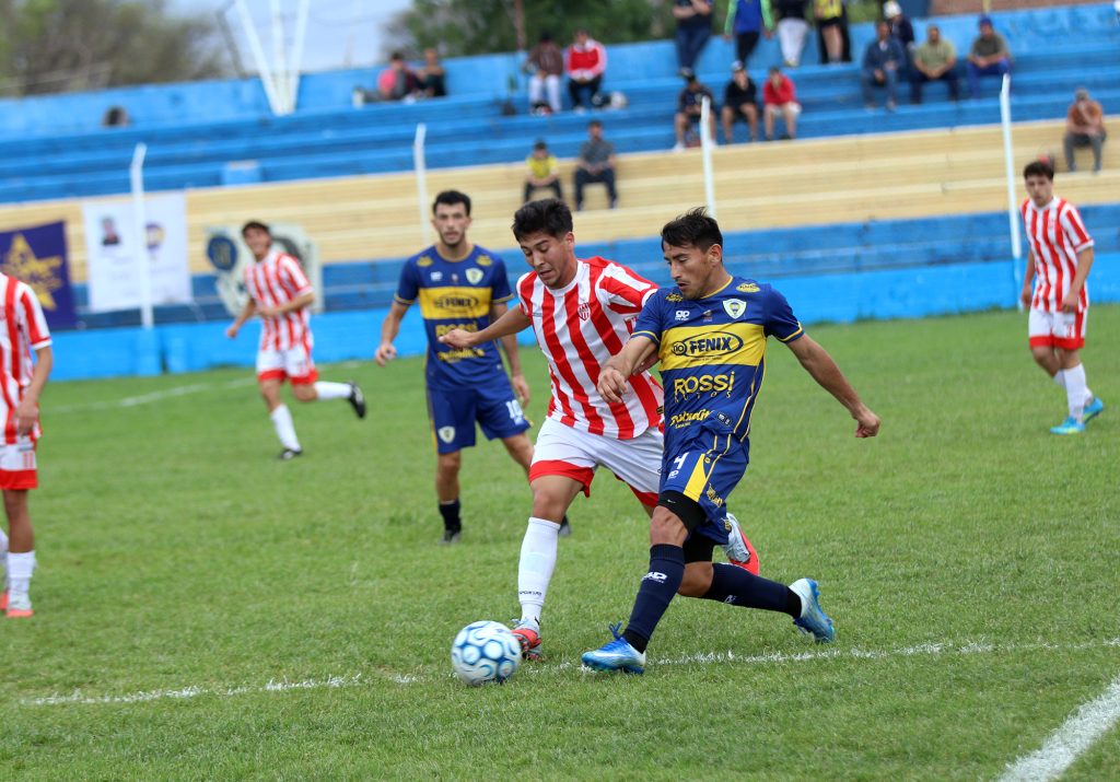 En el debut de “Chicho” Torres, Huracán le ganó 3-2 a El Porvenir y el puntero Rincón del Atuel igualó con Quiroga
