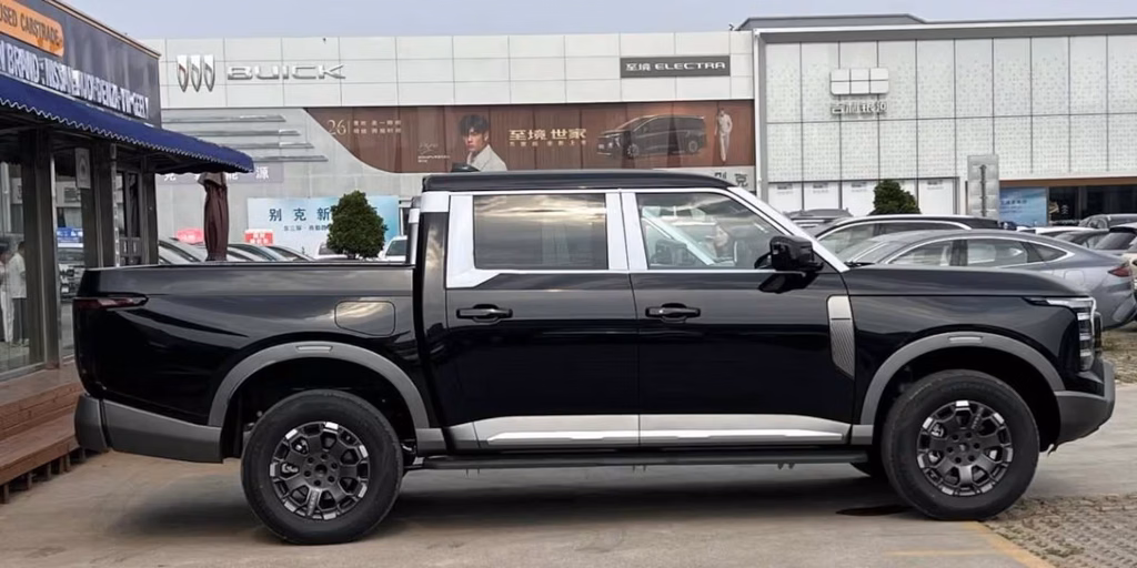 Nissan va por Toyota Hilux con una nueva pick up mediana con 410 CV, 4×4 y muy bien equipada