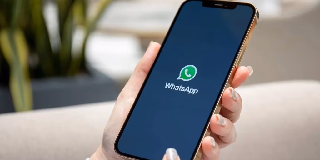 WhatsApp sumó fondos para videollamadas con inteligencia artificial: cómo crearlos
