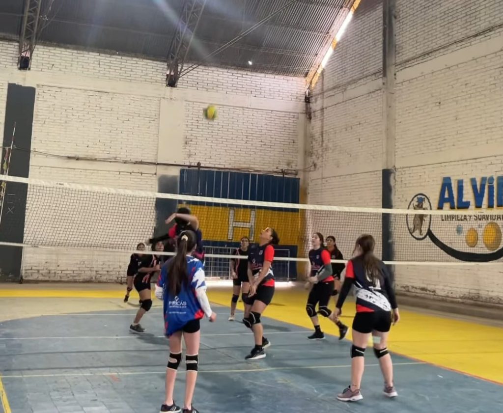 En Huracán se jugó un nuevo Grand Prix Sub 14 de vóley