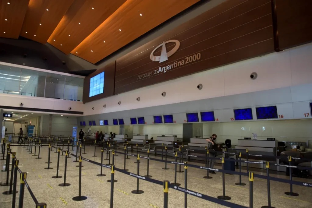 Un pasajero murió durante un vuelo entre Panamá y Mendoza