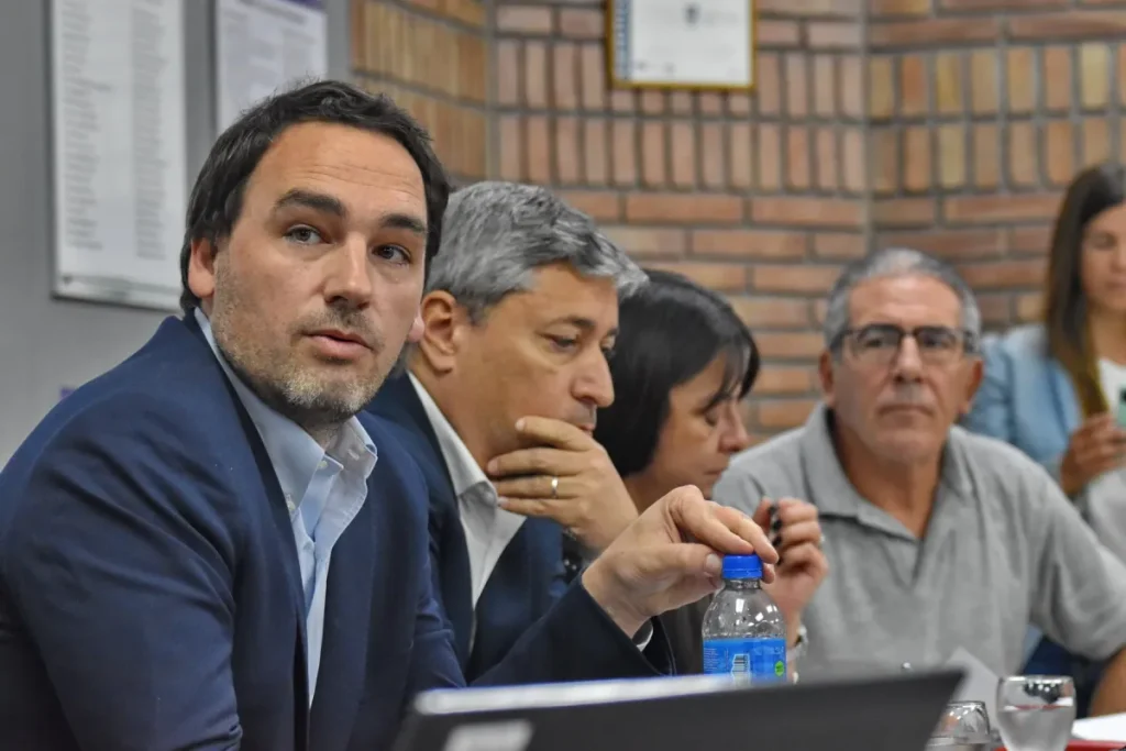 Rodolfo Montero detalló los cambios que se vienen para un grupo de estatales de la salud