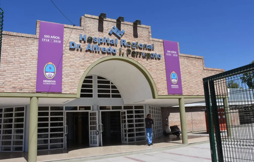 Tragedia en Mendoza: Un nene de 5 años cayó de la camioneta de su padre mientras daba marcha atrás y murió al ser embestido