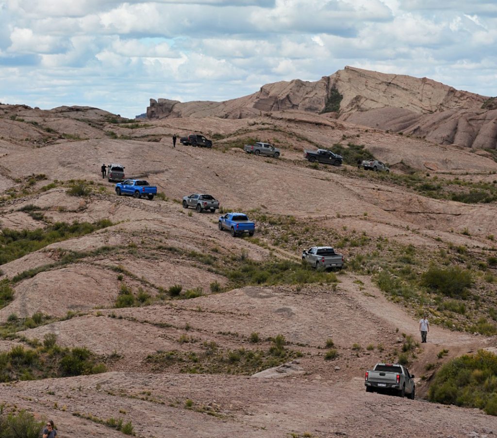Pasión, tecnología y aventura: AMSAT realizó la segunda edición de "Pick Up Experience" Chevrolet en los médanos de El Nihuil y Sierra Pintada
