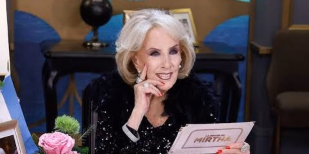 Juana Viale reveló qué fue lo primero que hizo Mirtha Legrand tras recibir el alta médica: “Se quería ir”
