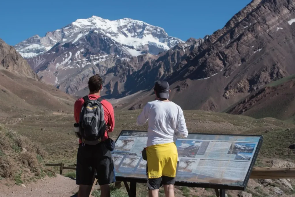 Mendoza destinará $5.950 millones al servicio de helicópteros y atención médica en el Aconcagua