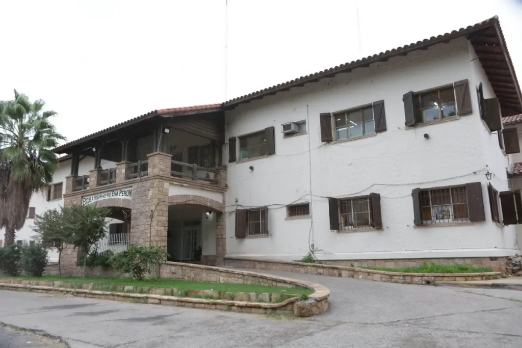 Prueba piloto en Mendoza: una escuela juntará a alumnos de diferentes grados